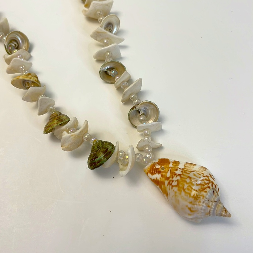 24” SeaShell Necklace - Picture 4 of 5